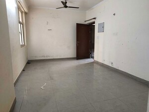 Room in 3 BHK Apartment at Supertech Ecociti, Sector 137 – for Sale
