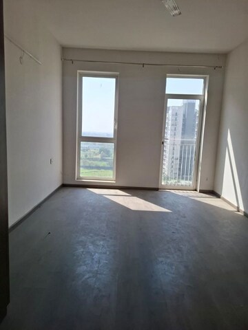 Room in 2 BHK Apartment at Ireo The Corridors, Sector 67a – for Sale