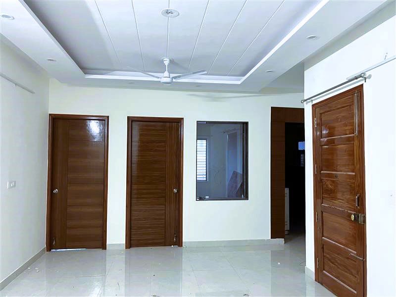 4 BHK Builder Floor For Rent in Sector 4