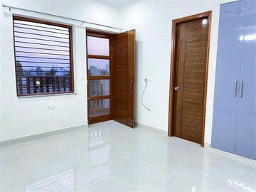 Bedroom in 4 BHK Builder Floor at Sector 4 – for Rent