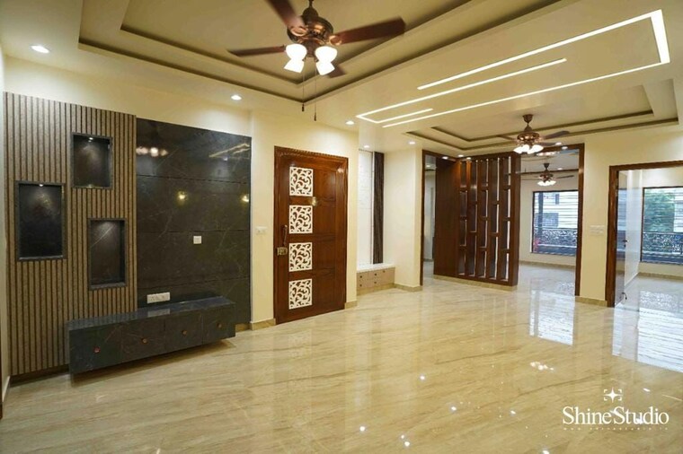 Living Room, parklands 4 Bedroom 275 Sq.Yd. Builder Floor In Sector 85 Faridabad 10110688