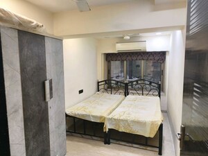 Bedroom in 3 BHK Apartment at Shripal Nagar CHS, Malabar Hill – for Rent