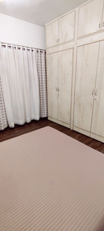 Room in 3 BHK Apartment at Hermes Complex, Sangamvadi – for Rent