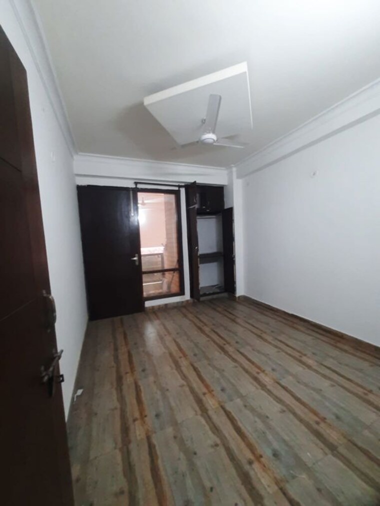 Room, chattarpur 2 Bedroom 85 Sq.Yd. Apartment In Chattarpur Delhi 10110750