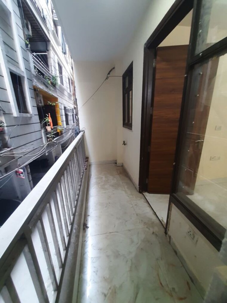 Balcony, chattarpur 2 Bedroom 85 Sq.Yd. Builder Floor In Chattarpur Delhi 10110784