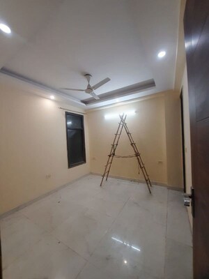 Room in 2 BHK Builder Floor at Chattarpur – for Rent
