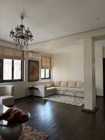 Living Room in 4 BHK Apartment at Sneh Sadan Apartments, Colaba – for Sale