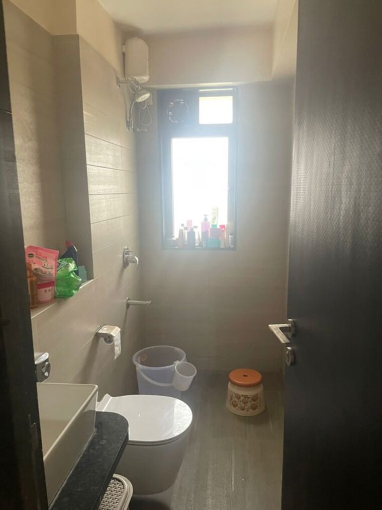 Bathroom, ghatkopar east 2 Bedroom 600 Sq.Ft. Apartment In Ghatkopar East Mumbai 10110807