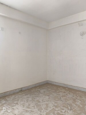 Room in 3 BHK Builder Floor at Sector 73 – for Sale