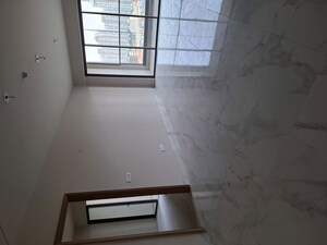 Staircase in 3.5 BHK Apartment at M3M Latitude, Sector 65 – for Rent