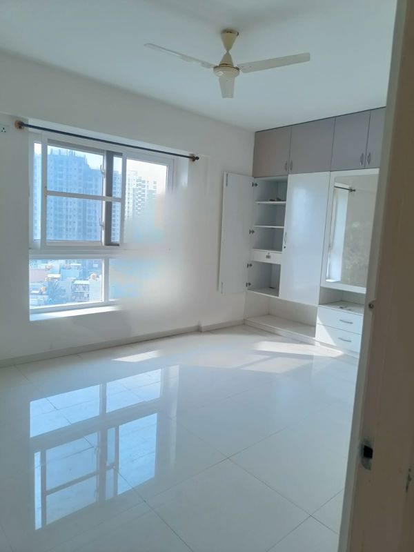 3 BHK + Pooja Room Apartment For Rent in DS Max Skycity