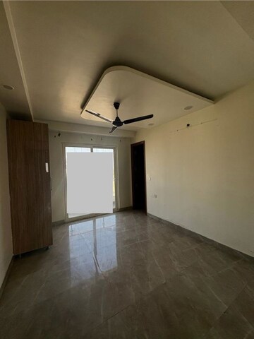 Room in 3 BHK Apartment at Sector 57 – for Rent