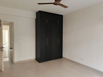 Room in 3 BHK Apartment at Emaar Emerald Floors Premier, Sector 65 – for Sale