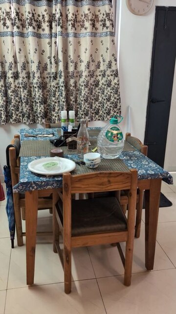 Team Area in 3 BHK Apartment at Morabadi – for Rent