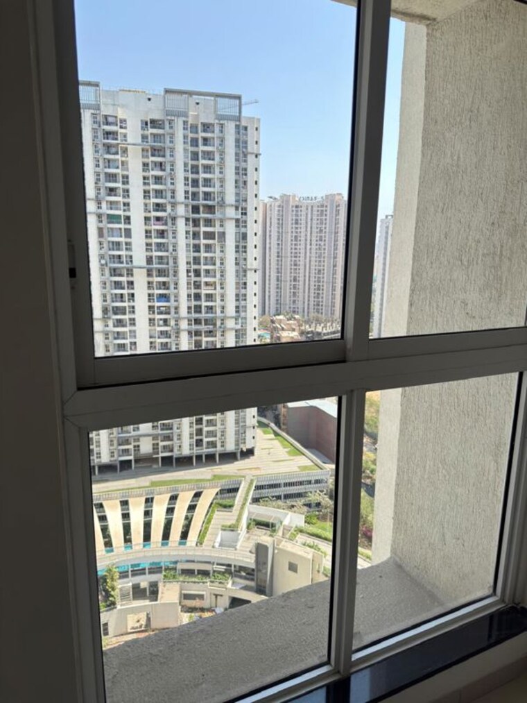 Balcony, godrej-emerald 2 Bedroom 600 Sq.Ft. Apartment In Ghodbunder Road Thane 10110860