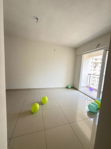 2 BHK Apartment For Rent in Godrej Emerald, Ghodbunder Road