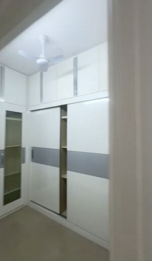 Room in 3 BHK Apartment at Emaar Emerald Estate, Sector 65 – for Rent