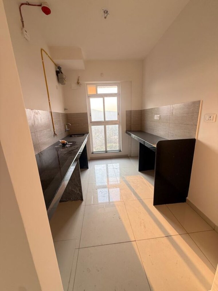 Master Bedroom, godrej-emerald 2 Bedroom 600 Sq.Ft. Apartment In Ghodbunder Road Thane 10110937