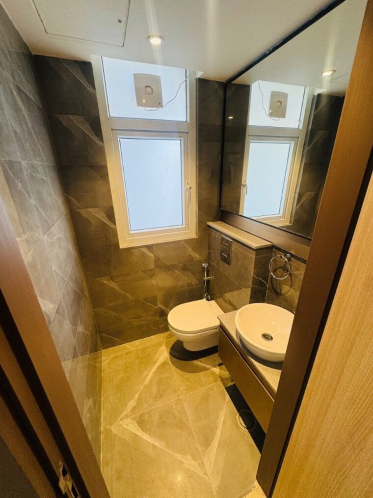 Bathroom, m3m-golf-estate 4 Bedroom 4785 Sq.Ft. Apartment In Sector 65 Gurgaon 10110963