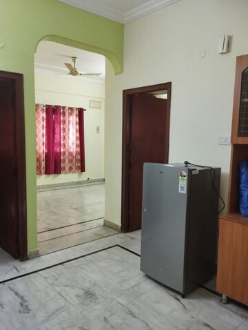 Room in Studio Builder Floor at Begumpet – for Rent