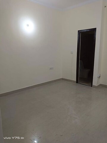 Room in 3 BHK Builder Floor at SS Mayfield Gardens, Sector 51 – for Rent