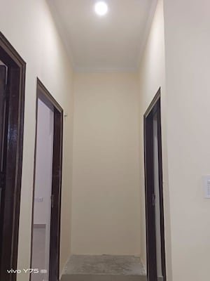 Building Lobby in 3 BHK Builder Floor at SS Mayfield Gardens, Sector 51 – for Rent