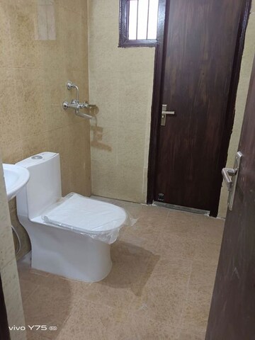 Bathroom in 3 BHK Builder Floor at SS Mayfield Gardens, Sector 51 – for Rent