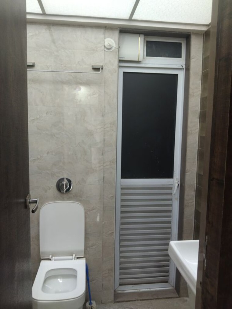 Bathroom, triveni-majesta 2 Bedroom 752 Sq.Ft. Apartment In Kalyan West Thane 10110979