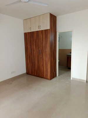 Room in 3 BHK Apartment at BPTP Park Prime, Sector 66 – for Sale