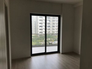 Room in 4 BHK Apartment at BPTP Park Prime, Sector 66 – for Sale