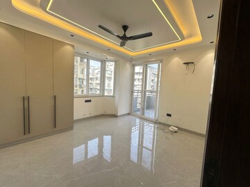 Room in 3 BHK Apartment at Dwarka – for Rent
