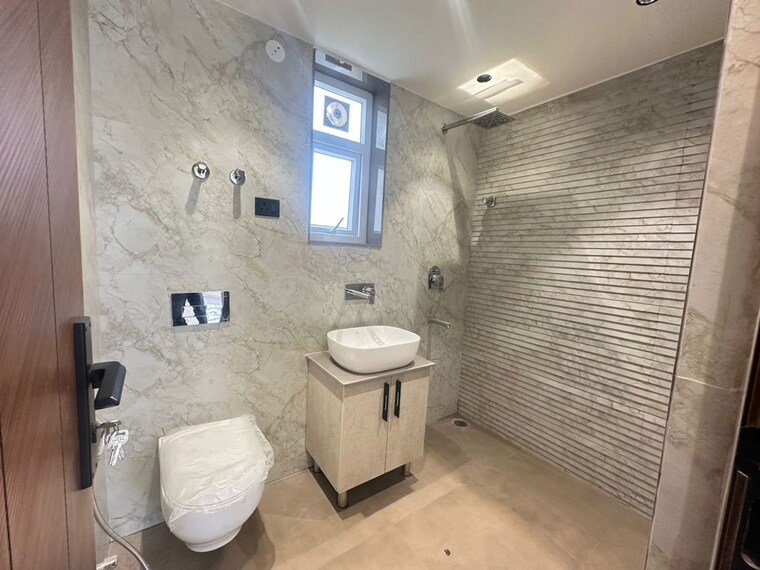 Bathroom, dwarka 3 Bedroom 1400 Sq.Ft. Apartment In Dwarka Delhi 10111015
