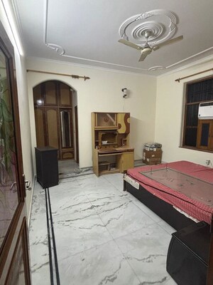 Bedroom in 5 BHK Independent House at Sector 28 – for Rent