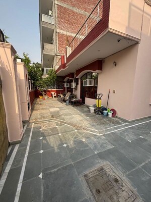 Balcony in 5 BHK Independent House at Sector 28 – for Rent