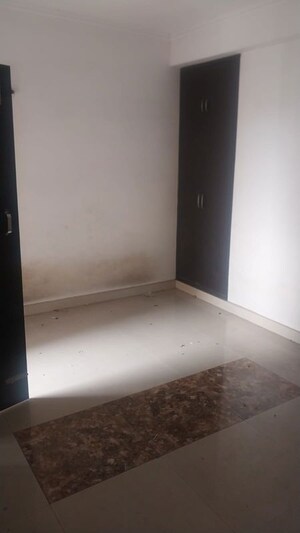Room in 2.5 BHK Apartment at Techman Moti Residency, Raj Nagar Extension – for Sale