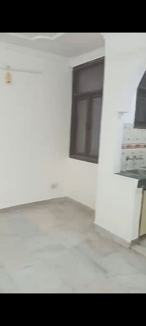 Room in 2 BHK Builder Floor at Savitri Nagar – for Rent