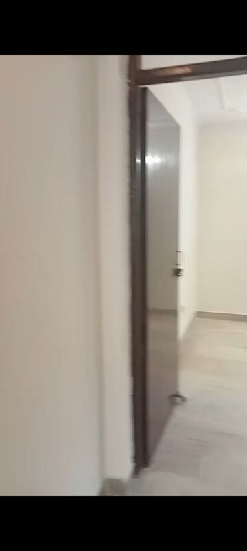 Building Lobby in 2 BHK Builder Floor at Savitri Nagar – for Rent