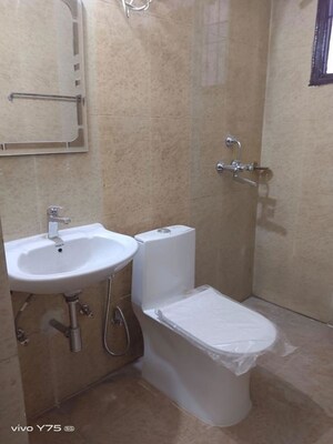 Bathroom in 3 BHK Builder Floor at South City 2 – for Rent