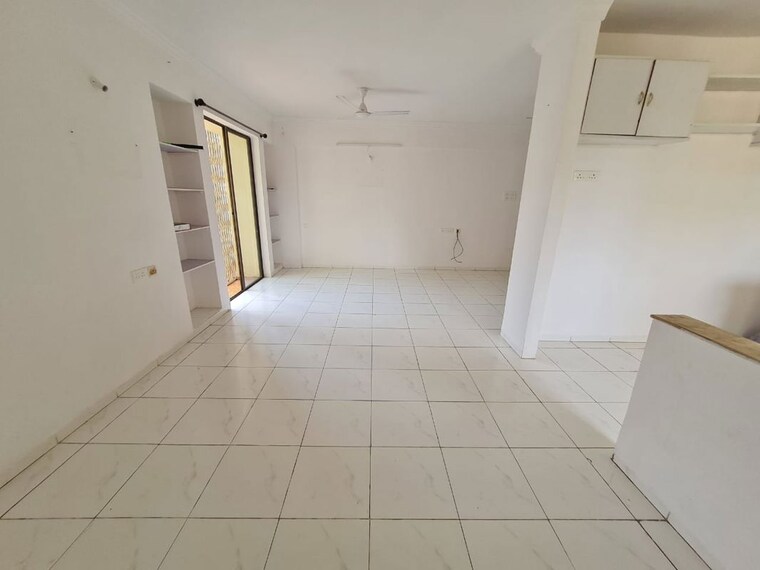 Bathroom, lunkad-goldcoast 2 Bedroom 1200 Sq.Ft. Apartment In Viman Nagar Pune 10111093