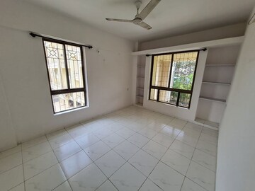 Room in 2 BHK Apartment at Lunkad Goldcoast, Viman Nagar – for Rent