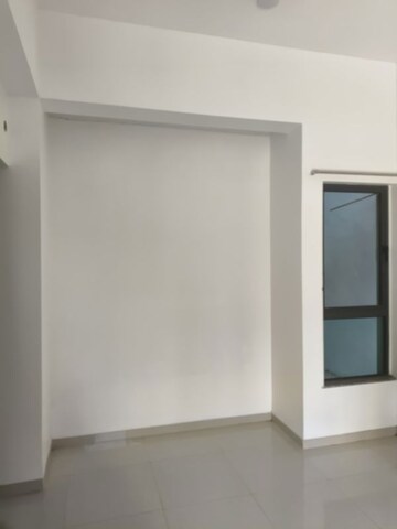 Room in 2 BHK Apartment at Kalpataru Immensa D, Kolshet Road – for Rent