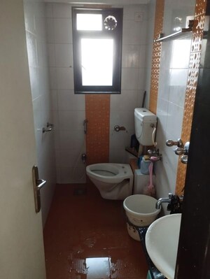 Bathroom in 3 BHK Apartment at Chandralok Apartment B Wing, Malabar Hill – for Rent