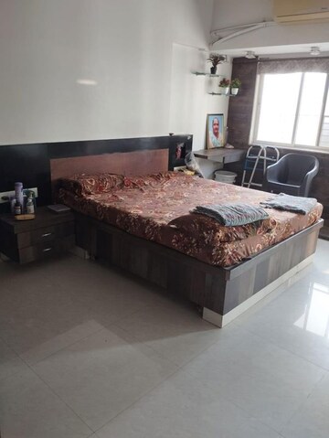 Bedroom in 3 BHK Apartment at Chandralok Apartment B Wing, Malabar Hill – for Rent