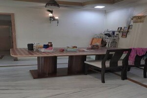  2 BHK Apartment at Bandra West – for Rent