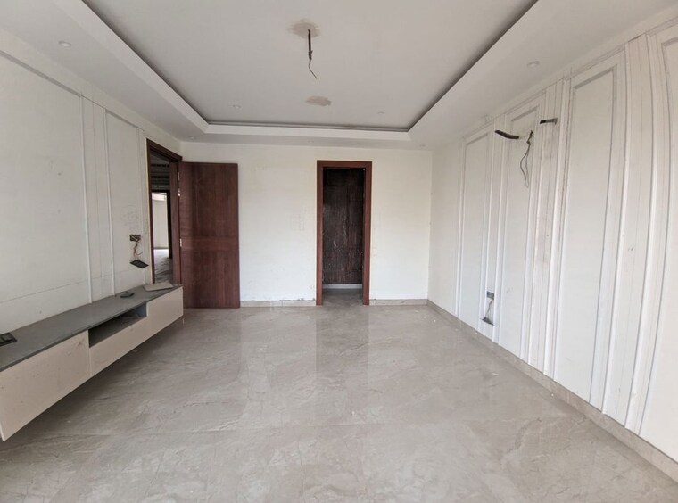 Room, green fields colony 4 Bedroom 4050 Sq.Ft. Apartment In Green Fields Colony Faridabad 10098867