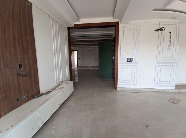 Room, green fields colony 4 Bedroom 4050 Sq.Ft. Apartment In Green Fields Colony Faridabad 10098867
