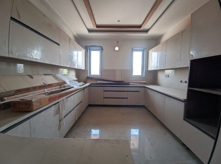 Kitchen, green fields colony 4 Bedroom 4050 Sq.Ft. Apartment In Green Fields Colony Faridabad 10098867