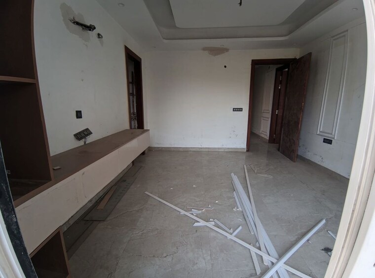 Room, green fields colony 4 Bedroom 4050 Sq.Ft. Apartment In Green Fields Colony Faridabad 10098867