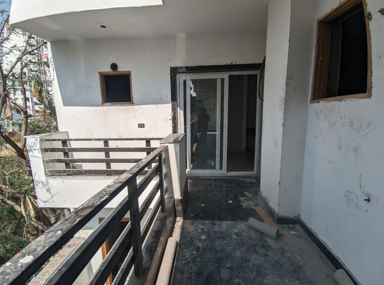 Balcony, green fields colony 4 Bedroom 4050 Sq.Ft. Apartment In Green Fields Colony Faridabad 10098867