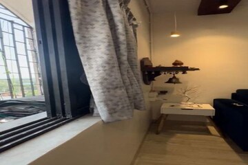 Building Lobby in 3 BHK Apartment at Bhagwan Arab Building, Girgaon – for Rent